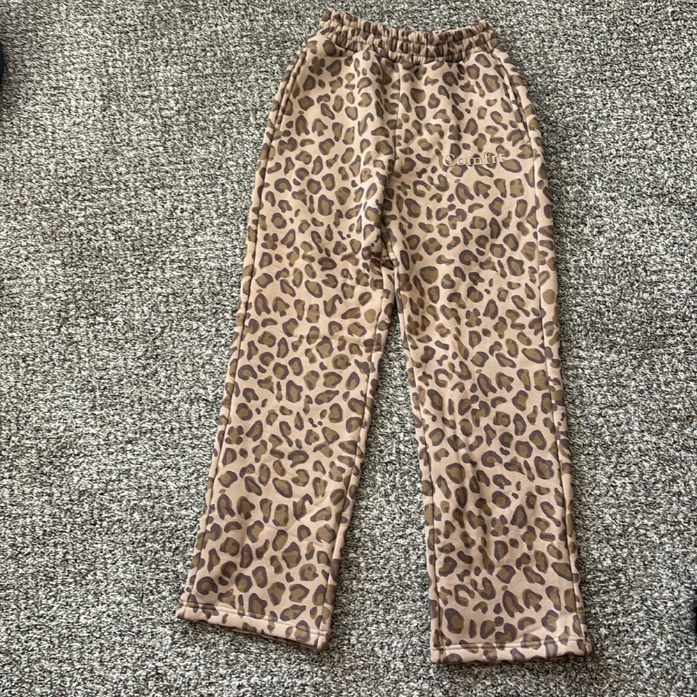 minimalist straight leg sweatpants